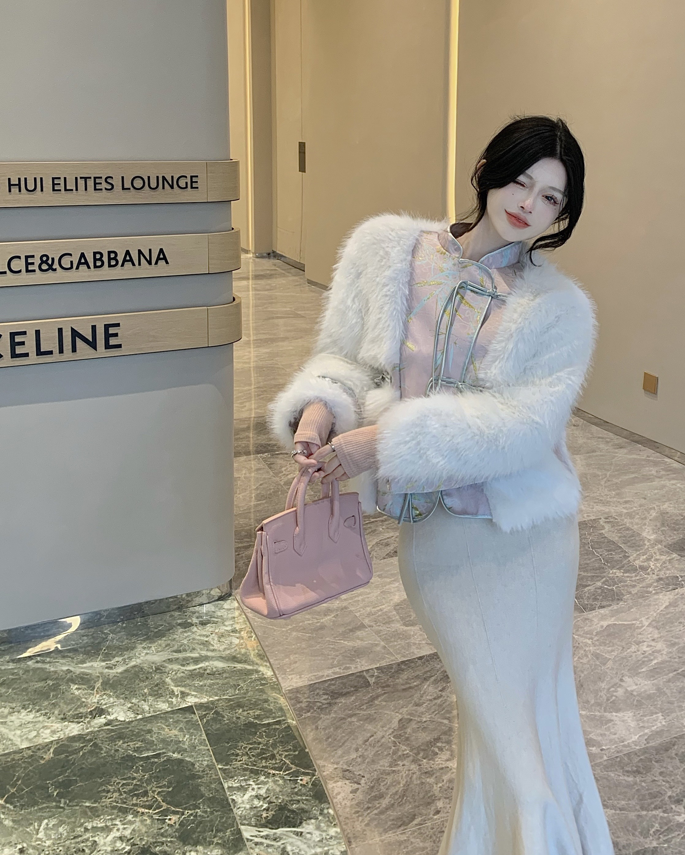 Real shot of cheongsam fur coat winter new fur Chinese style buckle coat for young women