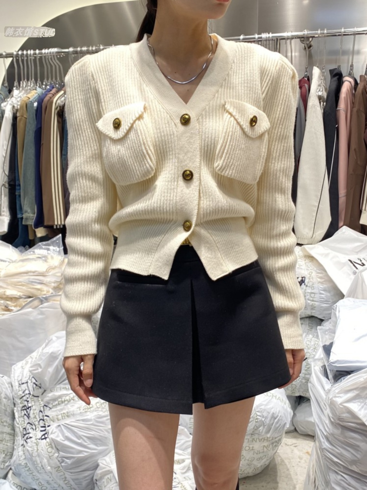 小香風洋氣V領針織開衫2023秋冬季新款設計感毛衣女別致短款上衣