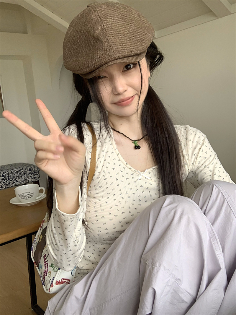 甜美小碎花內搭打底衫女秋季修身顯瘦長袖T恤套頭上衣潮