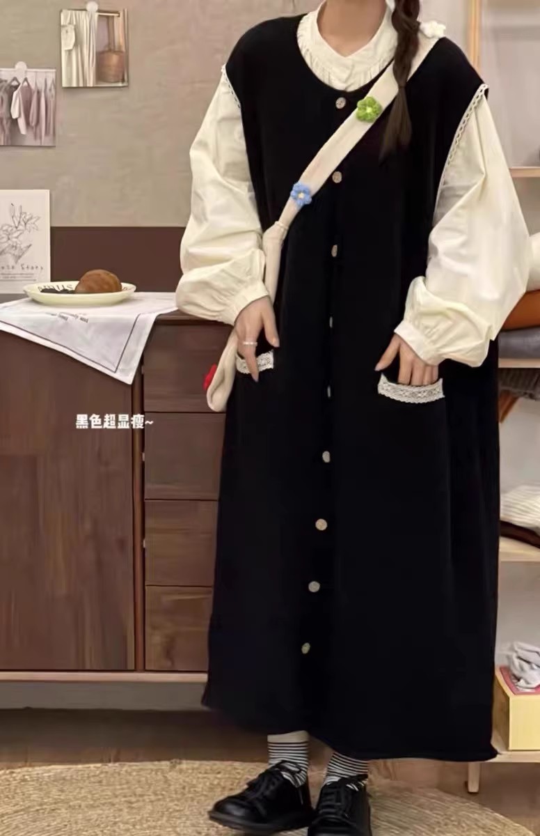 圓領單排扣寬鬆文藝溫柔風無袖連衣裙口袋蕾絲拼接針織毛衣背心裙