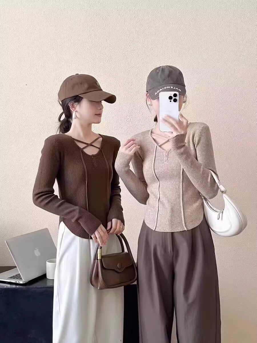 小眾設計別致短款不規則毛衣女2023秋冬新品修身內搭針織上衣外套