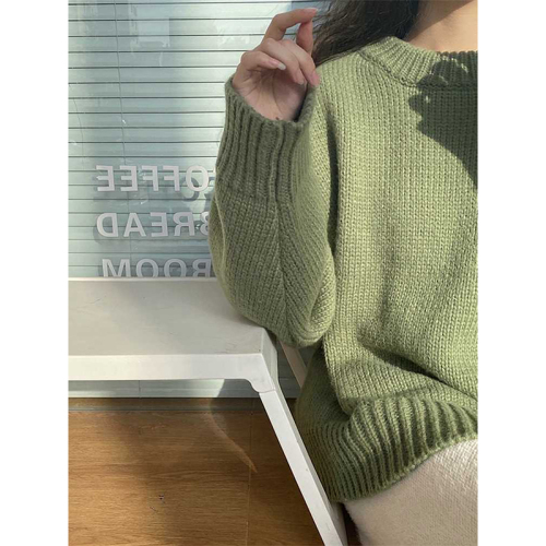 Green round neck pullover sweater for women  new autumn oversize Japanese style lazy retro high-end coat