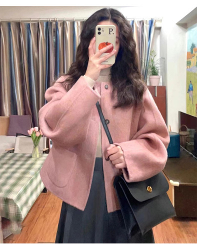 高级感粉色毛呢外套短款女秋冬装新款韩版小个子文艺复古呢子大衣