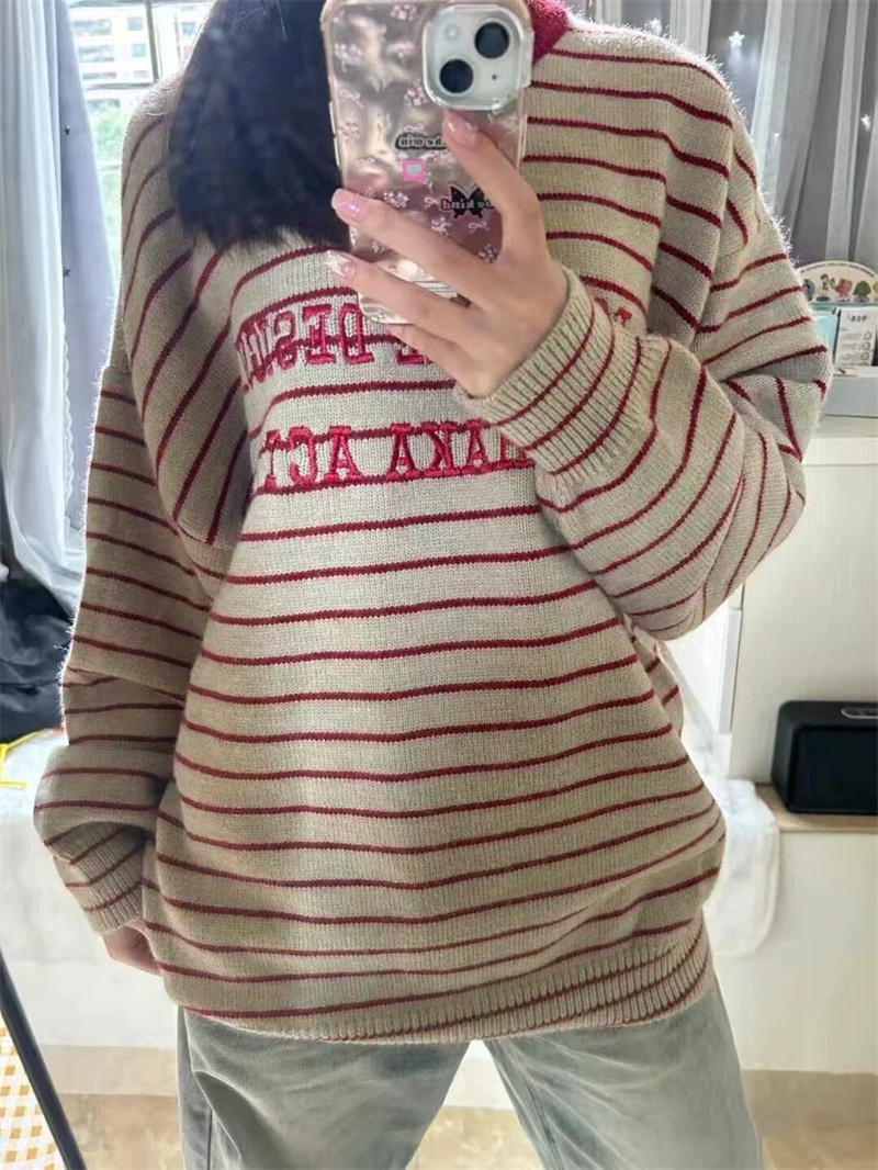 官圖圓領字母紅色毛衣女秋冬新款寬鬆百搭慵懶風針織上衣