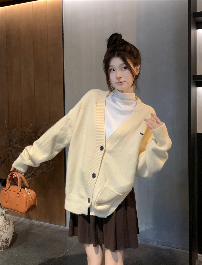實拍 新款 寬鬆刺繡毛衣外套+半高領磨毛打底+鬆緊針織百褶裙