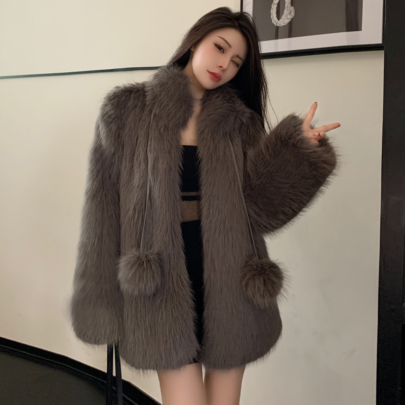 Real shot of Elf Snowball 2023 winter new female fox fur coat young fur slim coat