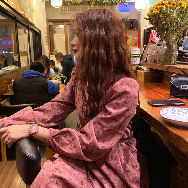 2023新款燈芯絨碎花甜美遮胯長裙秋季女顯瘦高腰仙女玫瑰花連衣裙