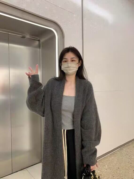 灰色中長款過膝毛衣外套女春秋冬冬季慵懶風加厚羊絨針織開衫大衣
