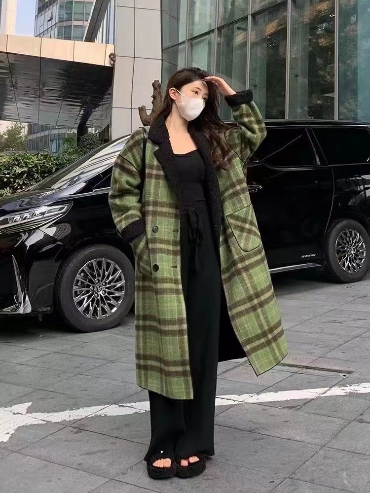 2023秋冬兩面穿格子羊羔毛大衣女長款寬鬆大版加絨加厚冬毛呢外套