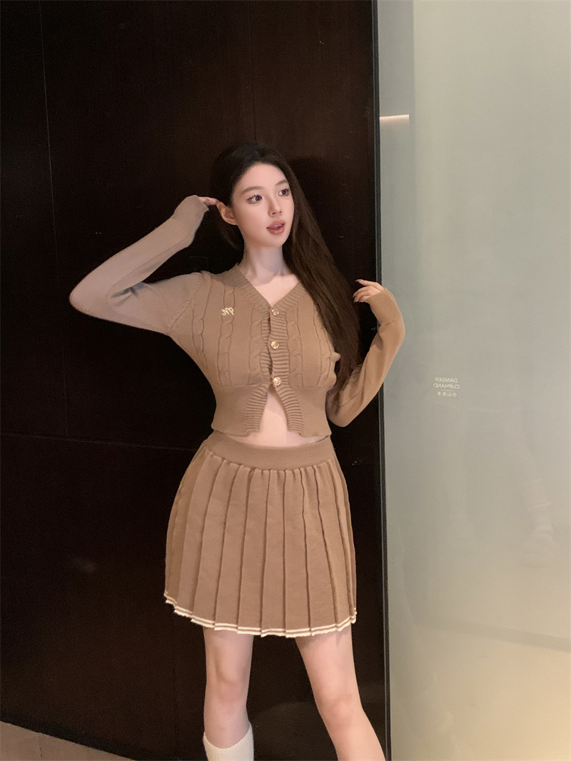 實拍 學院風針織套裝女秋季新開衫上衣純欲百褶短裙兩件套