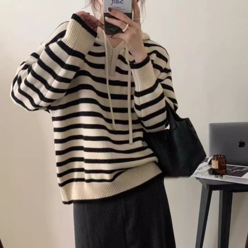 2023 Western style striped hooded sweater for women in autumn and winter lazy style loose thickened sweater long-sleeved warm top