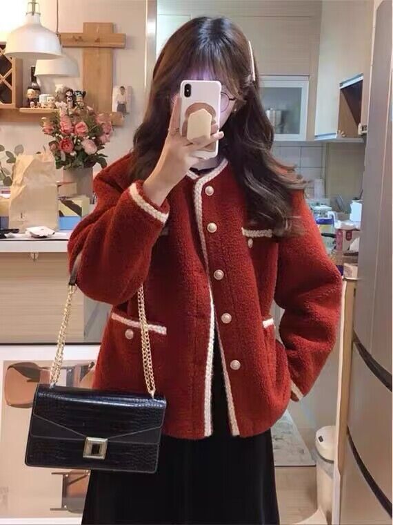 紅色小香風外套女秋冬2023新款小個子加厚羊羔毛皮毛一體短款上衣