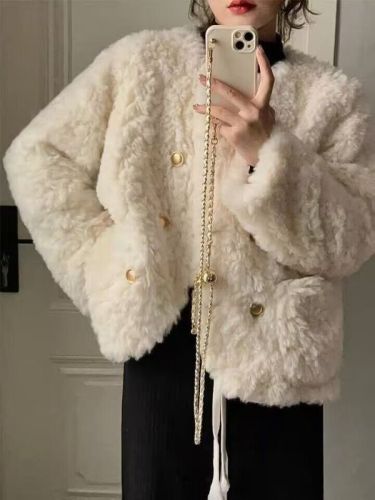 Xiaoxiangfeng lamb wool coat for women  winter new style small loose thickened white fur top cotton coat