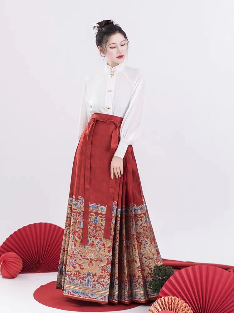 三翎團龍納福原創明制重工仿妝花織金馬面裙拜年服冬季漢服女