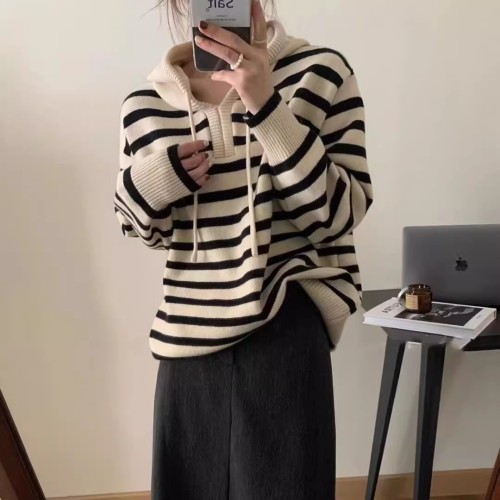 2023 Western style striped hooded sweater for women in autumn and winter lazy style loose thickened sweater long-sleeved warm top