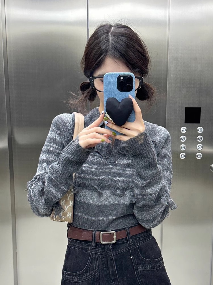 短款v領毛衣女秋季慵懶風修身流蘇設計感小眾針織衫長袖套頭上衣