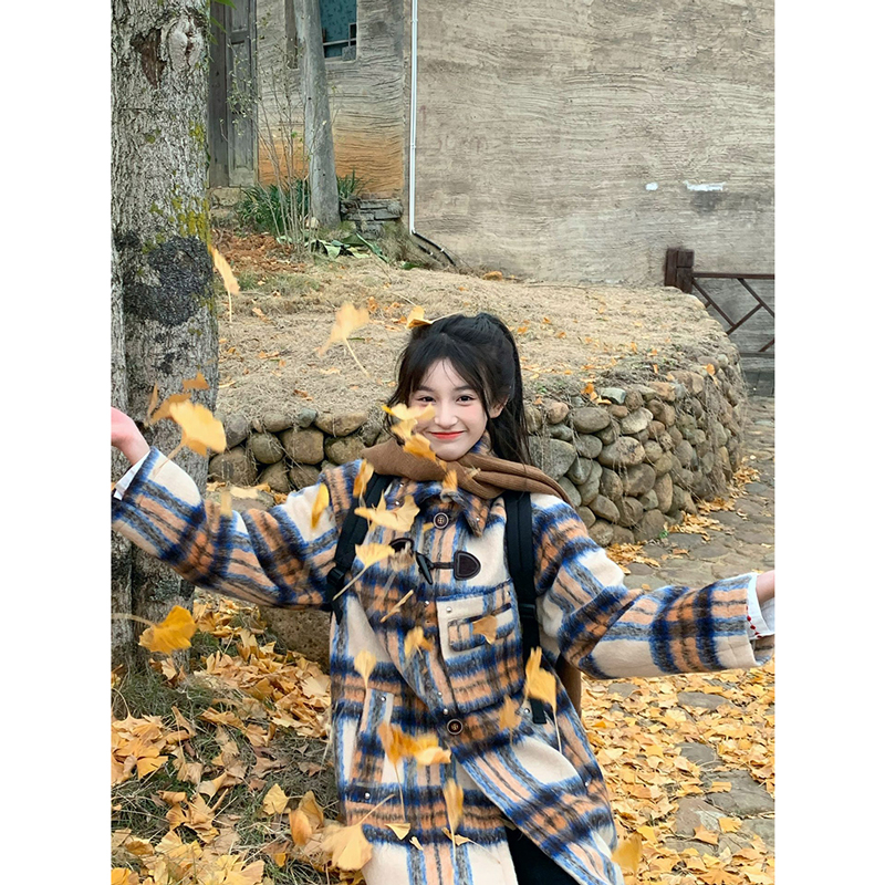 牛角扣格子毛呢大衣女秋冬季中長款加厚高級感別致小個子過膝外套