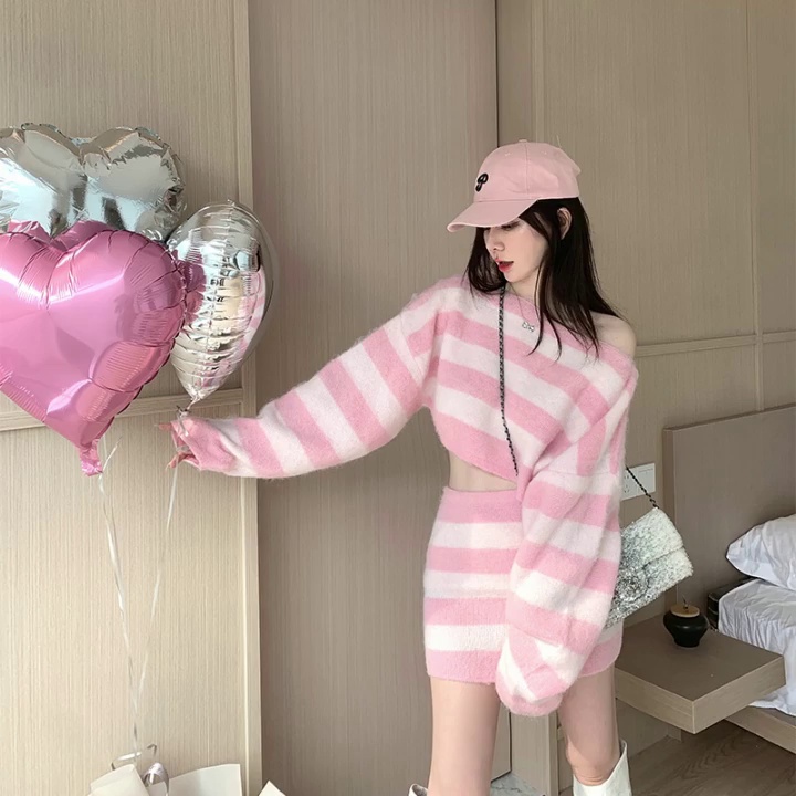 大碼女裝秋冬季新款顯瘦可露肩毛衣包臀半身裙子兩件套