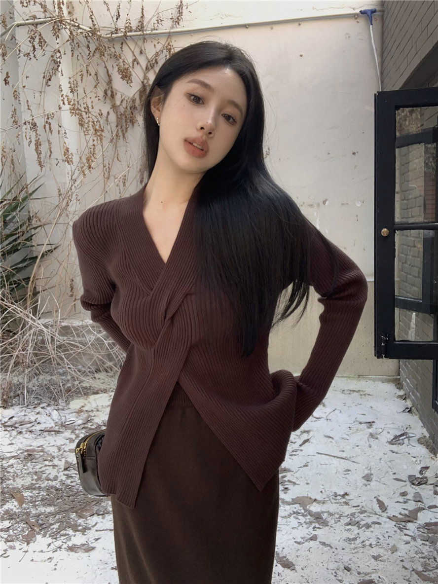 實拍 法式v領扭結長袖針織衫簡約修身打底單穿毛衣 長裙套裝