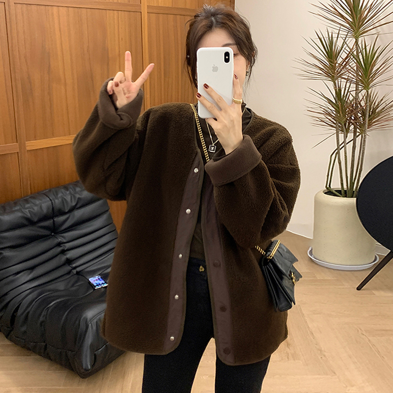 This year's popular fragrant cashmere jacket for women for small people in autumn and winter 2023 new Maillard wear jacket