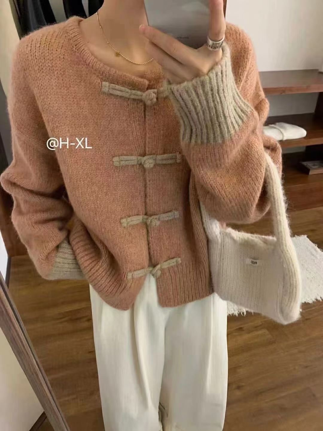 早秋氛圍感穿搭新中式輕國風上衣藝術生奶fufu的粉色盤扣毛衣外套