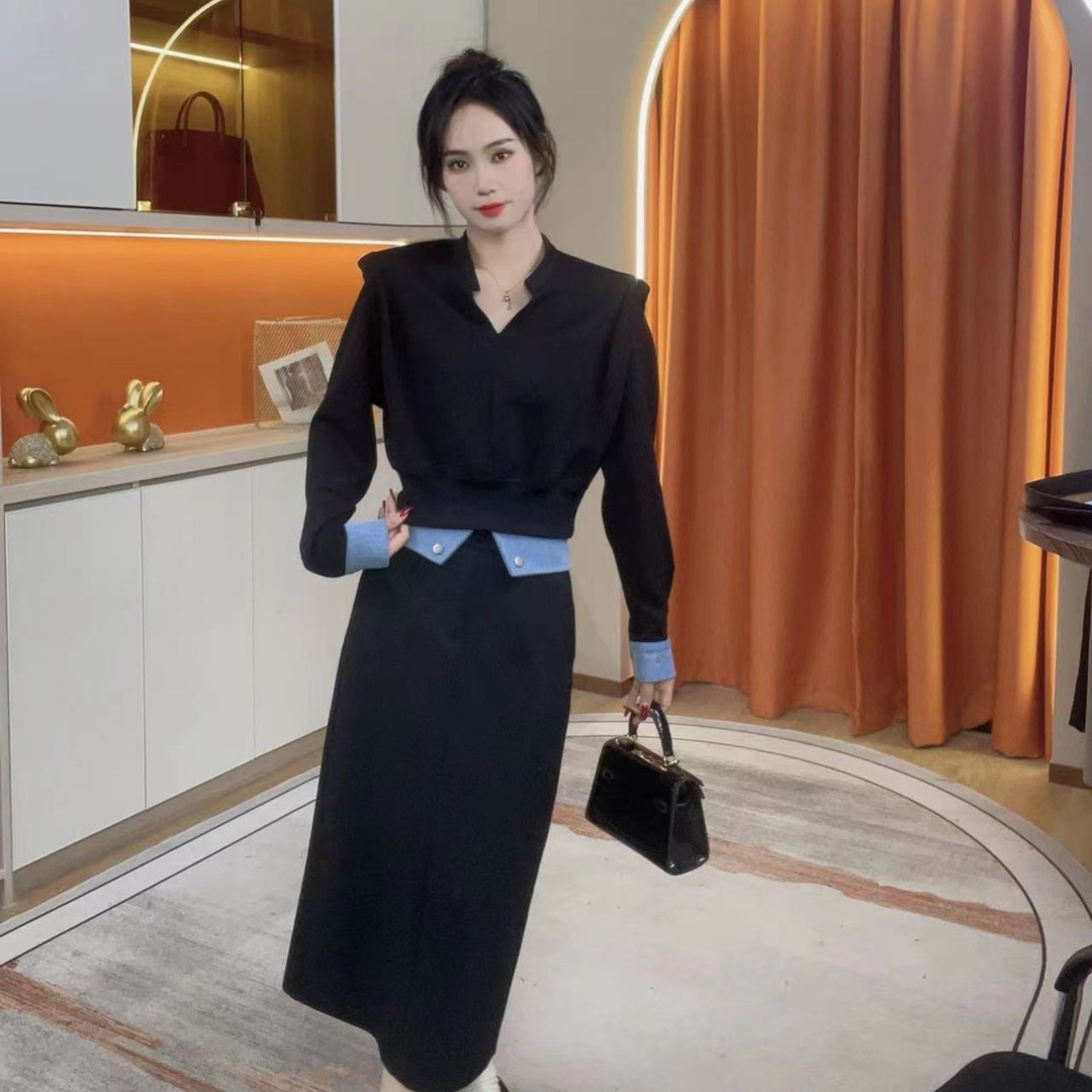 2023年早秋法式假兩件套裝長袖撞色拼接V領上衣高腰半身裙兩件套