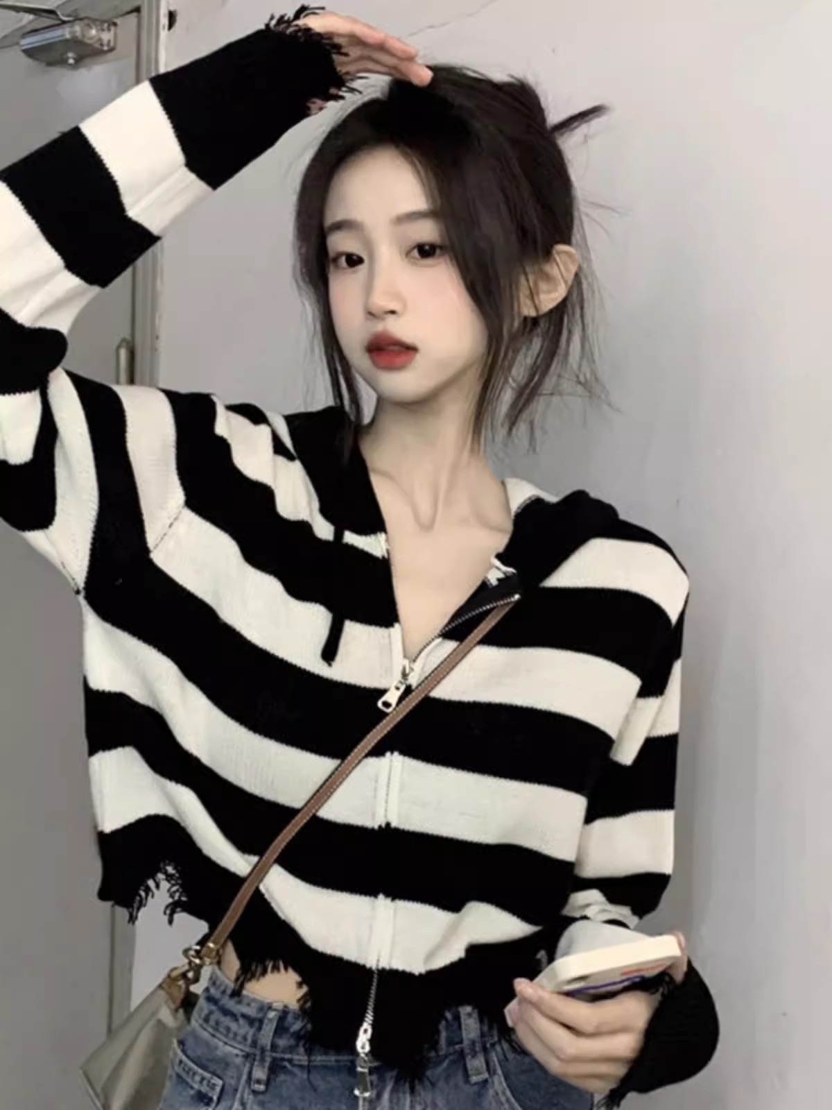 黑白條紋針織開衫拉鏈外套女秋季外搭短款打底大朗毛衣疏離感上衣