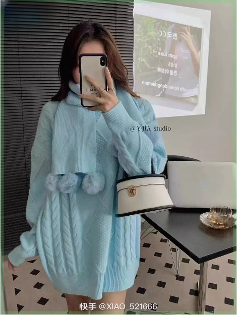 設計感小眾粗麻花毛衣女配毛球圍巾秋冬新款寬鬆大碼針織外套女潮