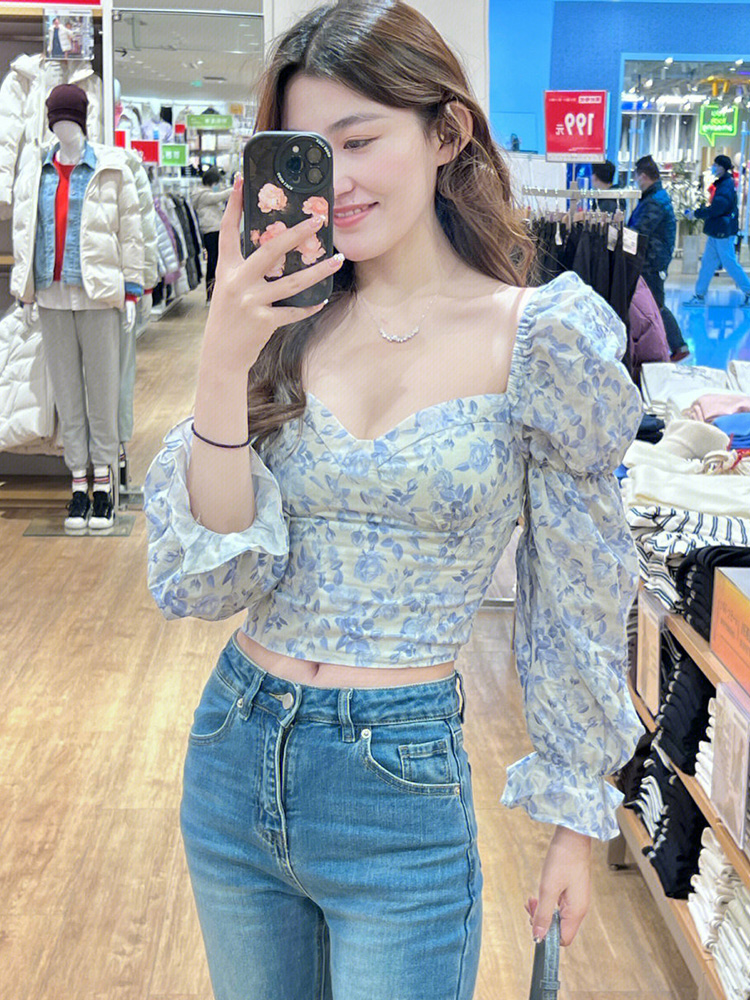 法式復古漂亮赫本風高級感甜美別致短款小個子碎花上衣襯衫女早秋
