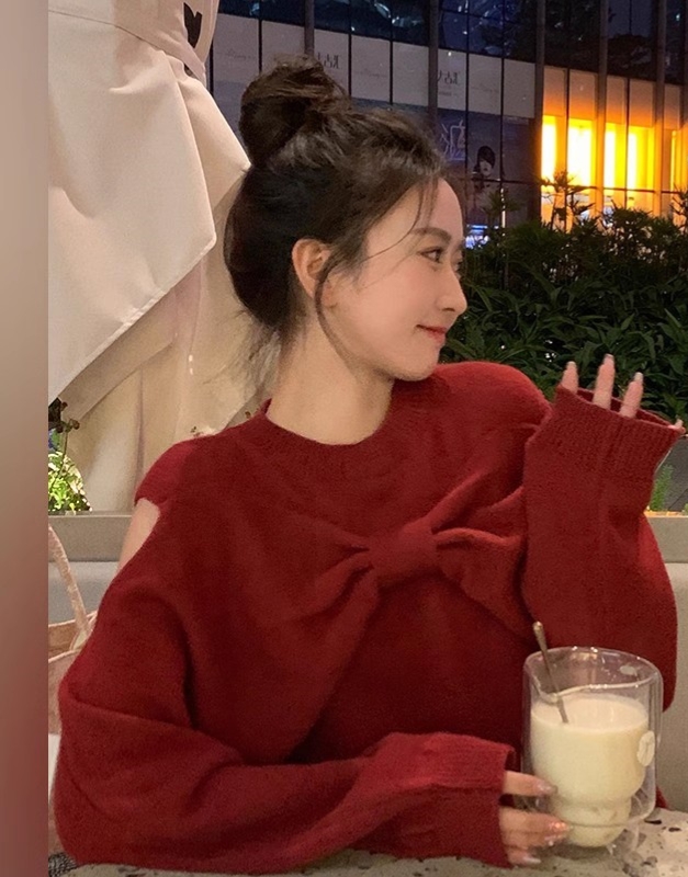設計感蝴蝶結露肩毛衣女秋冬新款寬鬆中長款慵懶風聖誕紅針織衫女