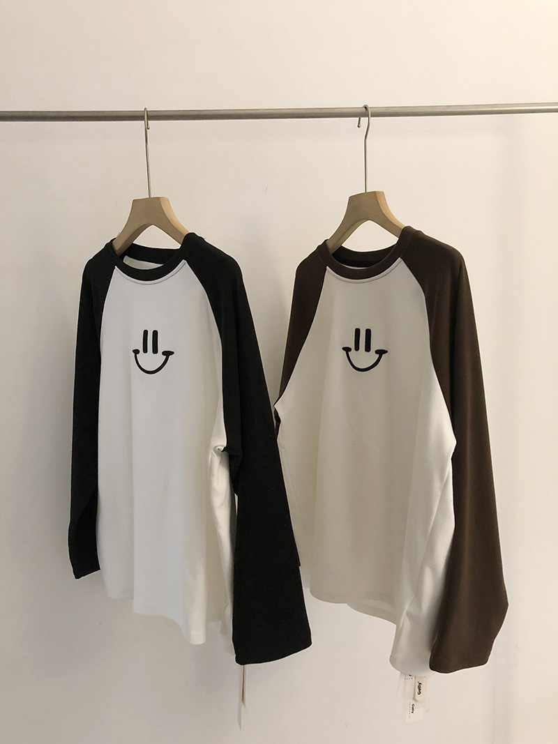 插肩袖刺繡笑臉打底衫女厚年秋冬款寬鬆顯瘦撞色磨毛長袖T恤