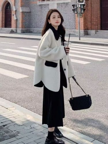 American retro college small fragrance style fur one-piece lamb wool coat for women autumn and winter new high-end jacket top