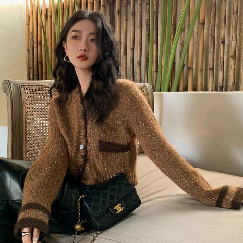 重工任小藝復古雜色v領短款毛衣開衫女設計感小眾春秋小個子上衣