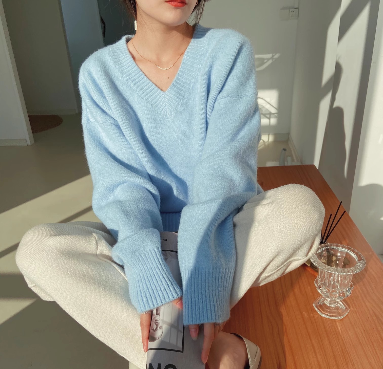 溫柔風奶藍色春秋新款v領套頭毛衣女寬鬆慵懶風軟糯針織長袖上衣