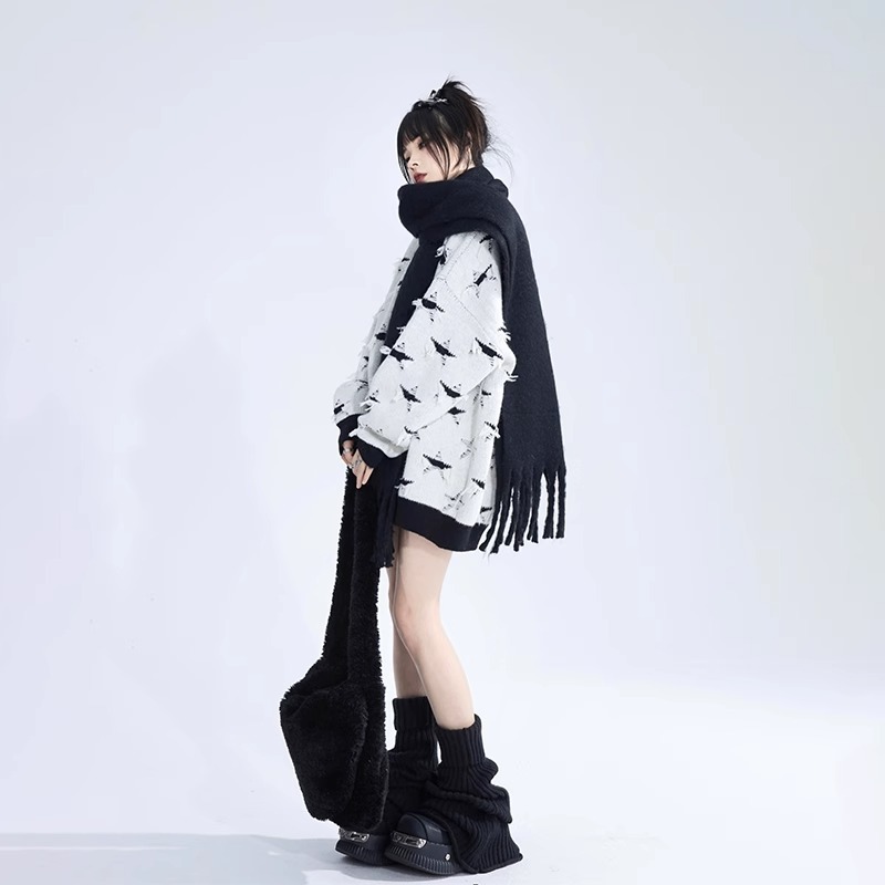 寬鬆長袖針織衫女士秋冬季新款星星破洞軟乎乎圓領套頭毛衣女上衣