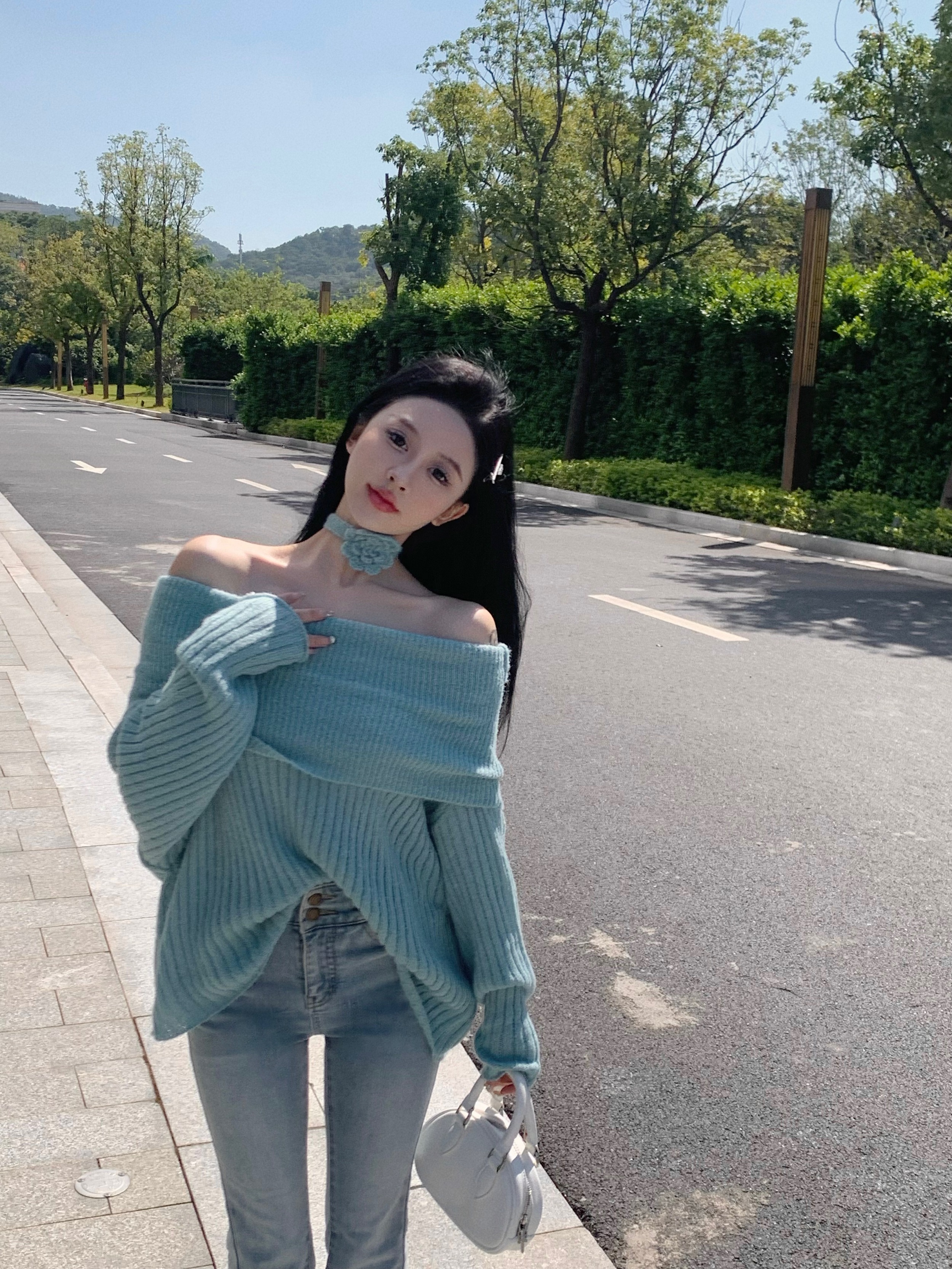 實拍~設計感長袖針織衫女設計感一字肩毛衣女配系帶花朵上衣