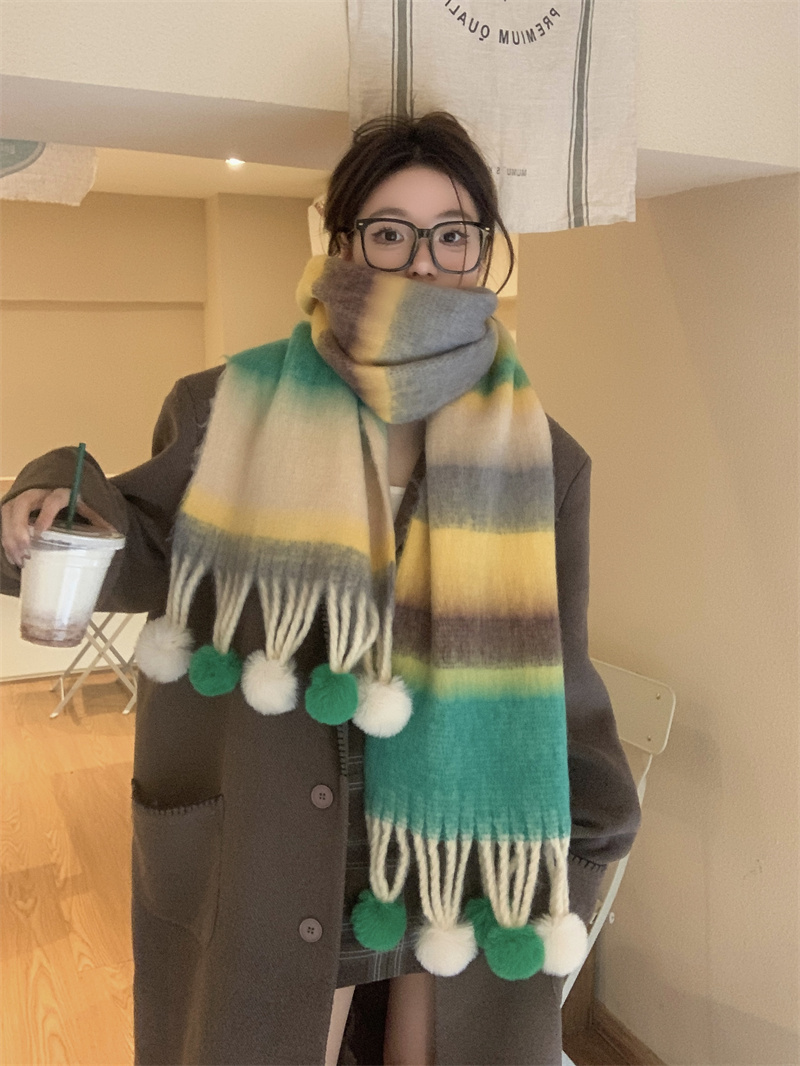 實拍 毛毛球拉毛冬季保暖多巴胺圍巾女軟糯長款條紋披肩圍脖