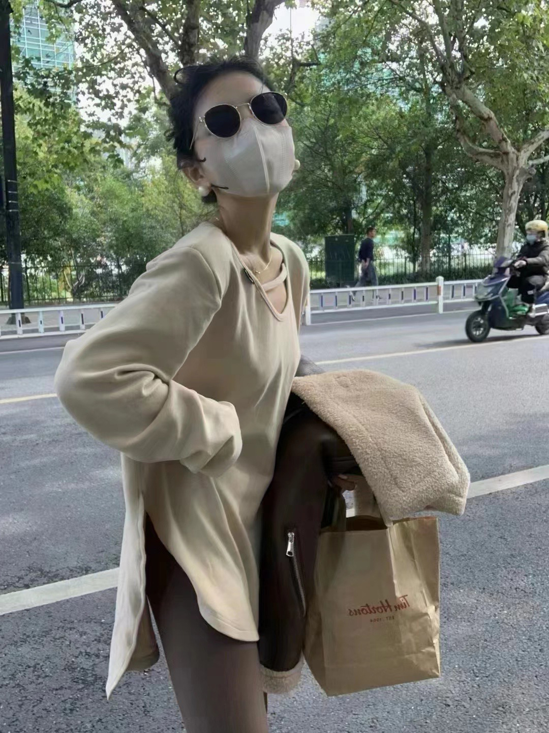 純色正肩低領中長款加絨磨毛開叉打底衫女秋冬設計感小眾長袖上衣