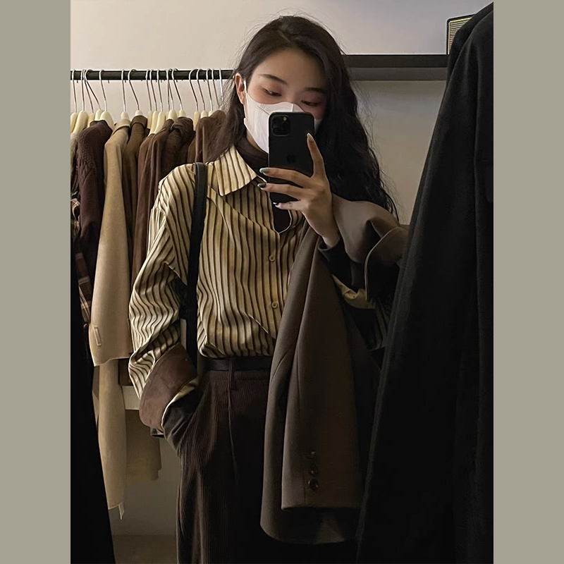 早秋季襯衣2023年新款港式復古條紋長袖襯衫女小眾高級感別致上衣