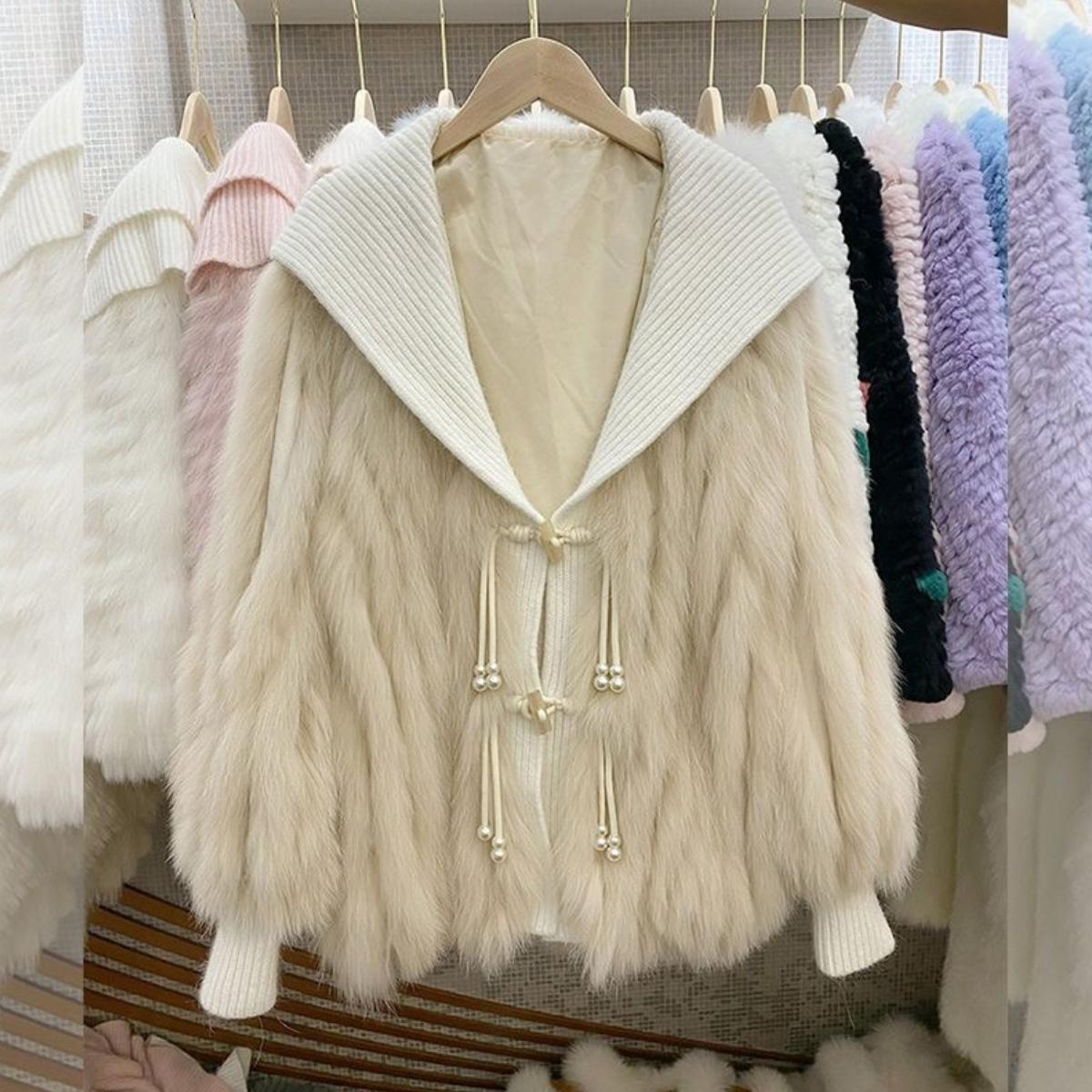 Quality inspector's picture autumn and winter style small fragrance style high-end lady temperament fur fashion short thick coat women's clothing