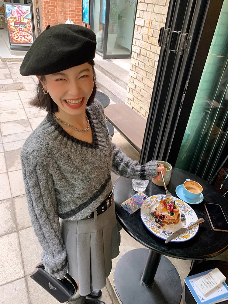 V領麻花毛衣秋冬灰色性感高腰短款套頭韓版海馬毛針織上衣內搭ins