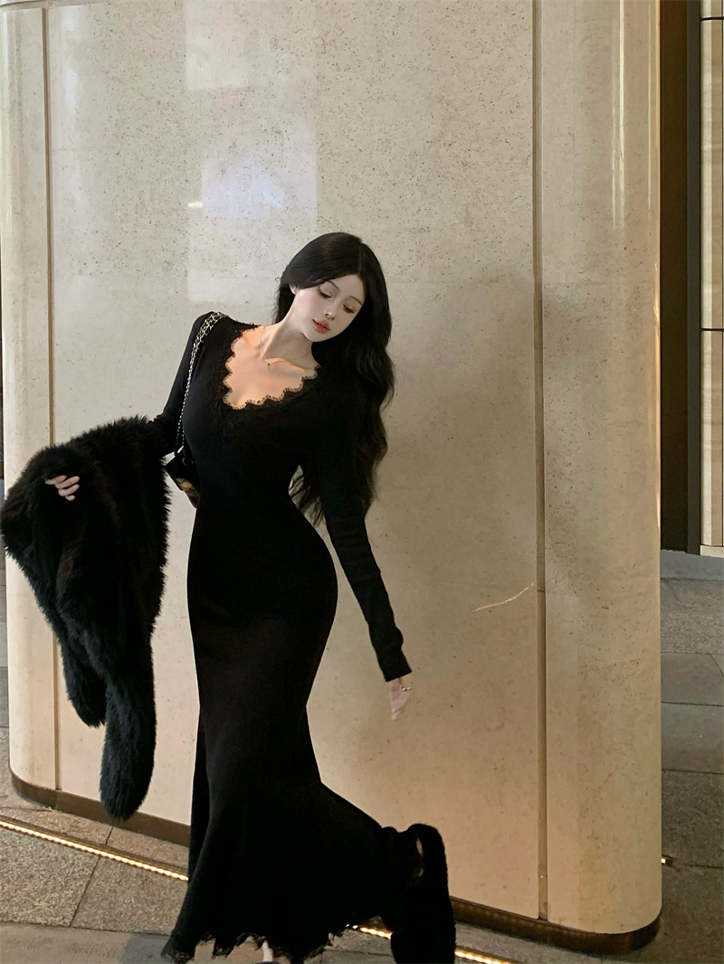 實拍 黑色V領蕾絲長袖魚尾連衣裙女秋冬收腰修身氣質包臀長裙