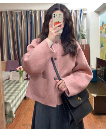 高级感粉色毛呢外套短款女秋冬装新款韩版小个子文艺复古呢子大衣