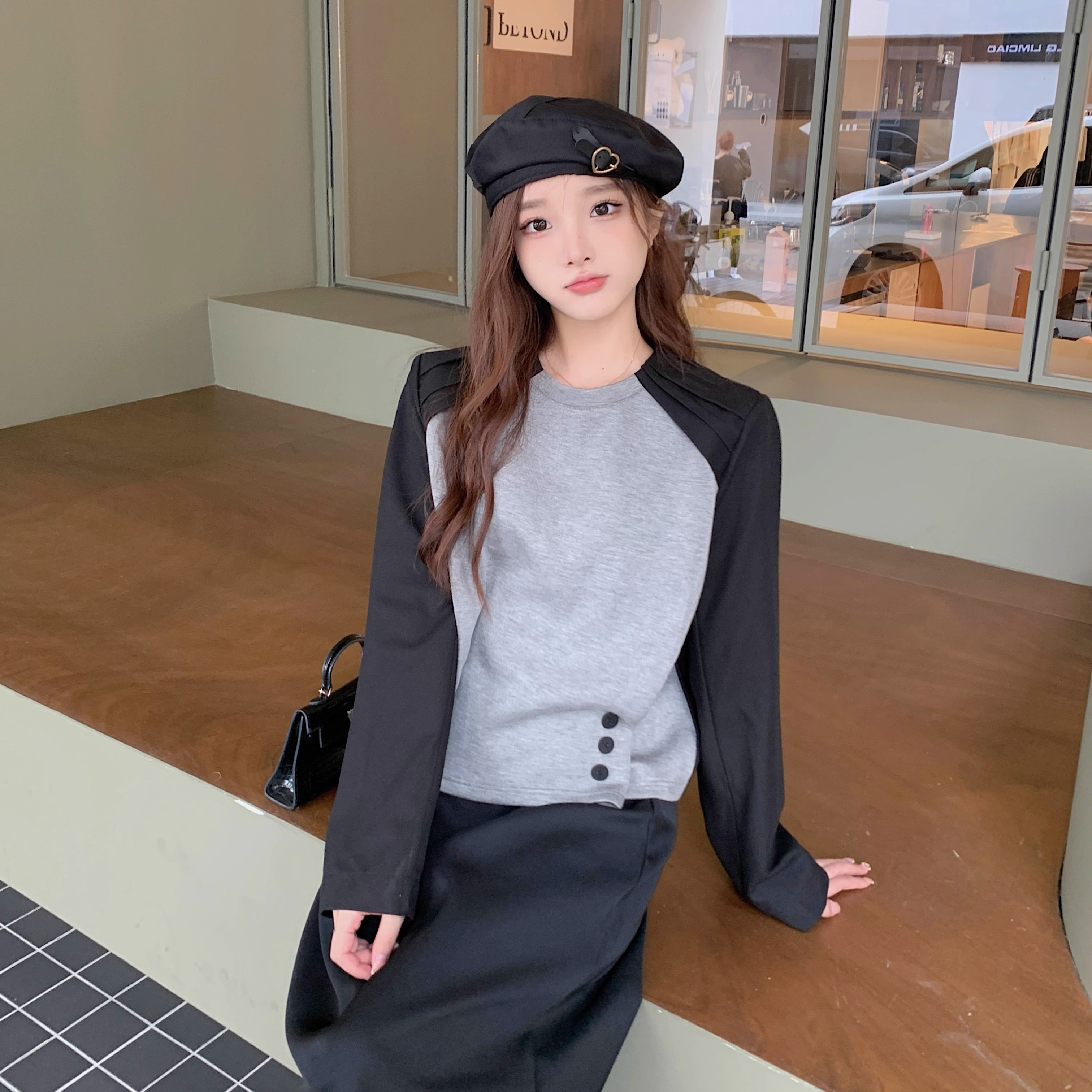官圖 長袖撞色上衣女2023新款秋季設計感高級感插肩袖衛衣長袖T恤