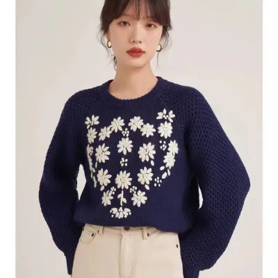 法式花朵慵懶風軟糯毛衣女秋冬復古上衣寬鬆套頭藍色針織衫