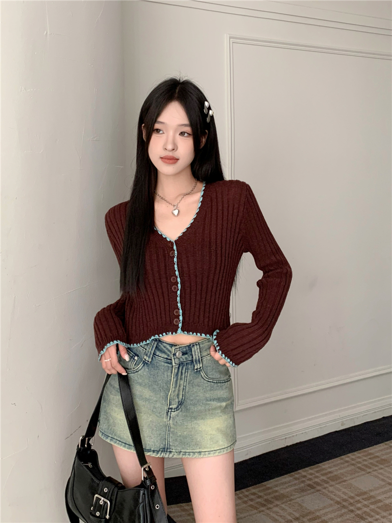 實拍 冬季新款洋氣復古短款撞色V領單排扣針織開衫上衣女