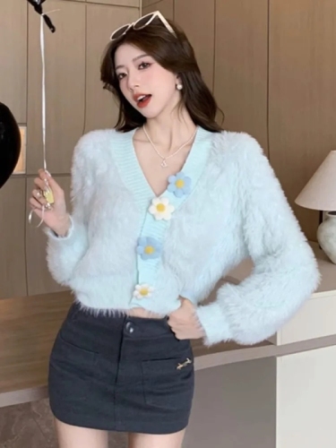 Tmall quality small fragrance jacket women's autumn and winter temperament slim top fashionable foreign style knitted outer cardigan