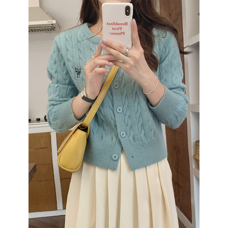 Real shot of college style twist braided letter embroidered knitted sweater for women in autumn and winter short single-breasted cardigan sweater
