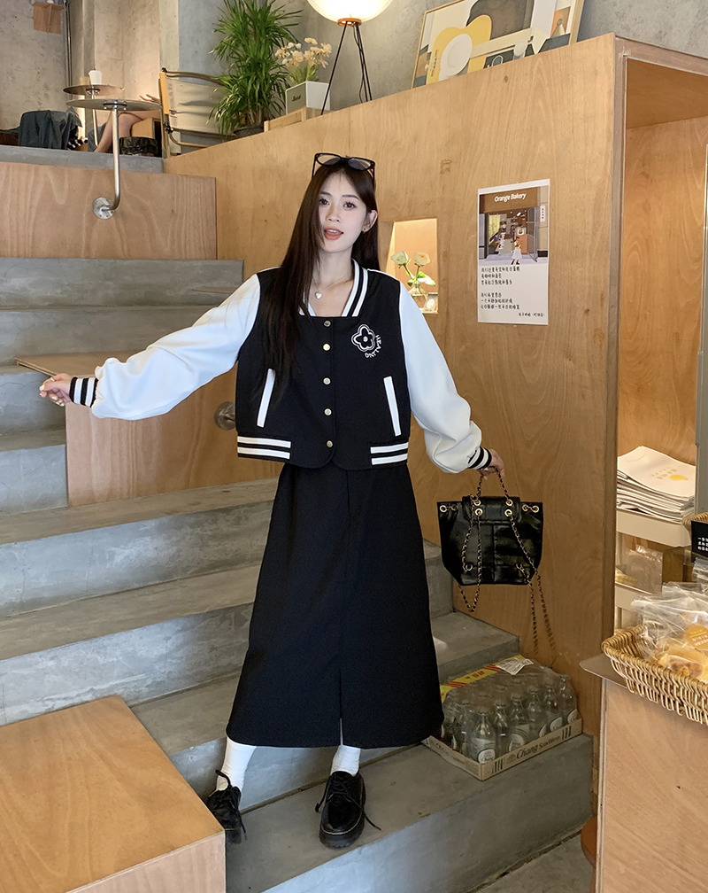 實拍  運動服短款刺繡棒球服外套+長款高腰半身裙套裝