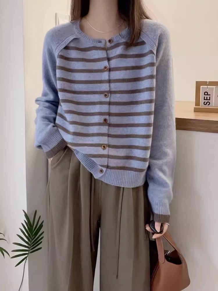 Fashionable temperament, versatile round neck striped knitted cardigan, autumn new style, loose contrasting color single-breasted top, trendy jacket